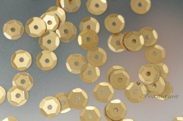スパンコール 6mm 約360個(約4g) 亀甲 マット ゴールド 金色 (SKK06MGLHY00) 2枚目の画像