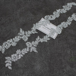 チュールコード刺繍モチーフ 1対 花 シルバーxグレー ラインストーン装飾 (MFLC72SVHWJL) 3枚目の画像