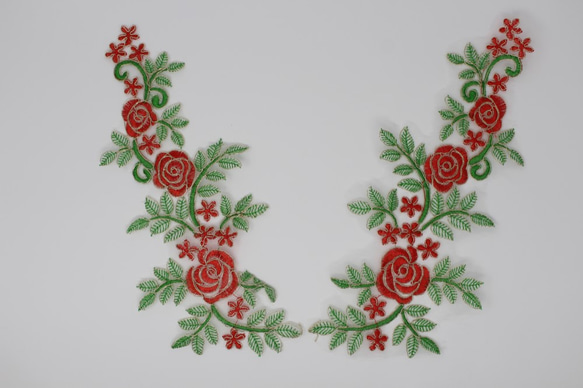 オーガンジー金ラメコード刺繍モチーフ　赤いバラ　1対 (804) 3枚目の画像