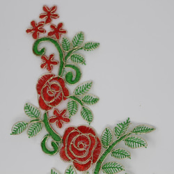 オーガンジー金ラメコード刺繍モチーフ　赤いバラ　1対 (804) 5枚目の画像