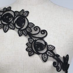 オーガンジーコード刺繍モチーフ　バラ柄　大きいサイズ　黒　１枚　（804） 1枚目の画像