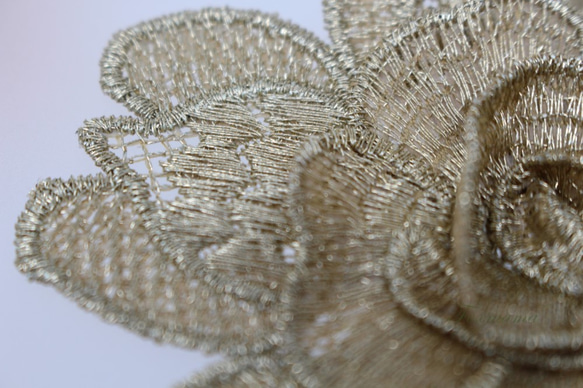 ケミカルレースモチーフ 1枚 立体花 金糸  (MFLA01GLJW3D) 4枚目の画像