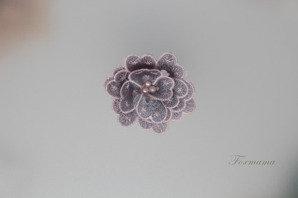 オーガンジー刺繍モチーフ 1枚 立体花 ピンク紫 パールビーズ装飾 (MFL651PPJW3D) 3枚目の画像