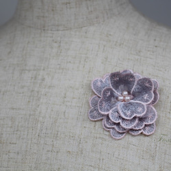 オーガンジー刺繍モチーフ 1枚 立体花 ピンク紫 パールビーズ装飾 (MFL651PPJW3D) 5枚目の画像