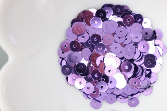 スパンコール 約1100枚(約4g) 丸 4mm メタリック紫(SCC04TPPJQ01) 1枚目の画像