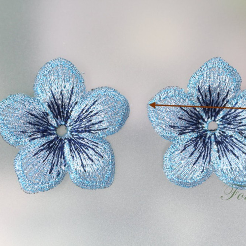 フラワーモチーフ 3枚 ラメ刺繍レース 5枚花びら 立体 青系