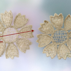 ケミカルレースモチーフ 4枚 花 72mm フラワー 金ラメ (MFL72LGLJJ00) 2枚目の画像