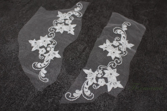チュール刺繍モチーフ 1対 花 オフ白・キナリ (MFLA92KNSAJL) 5枚目の画像