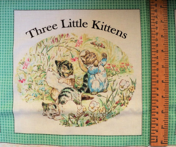 【激レア】ピーターラビットThree Little Kittons 三匹の子猫　布絵本生地 1枚目の画像