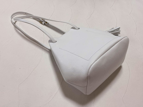 【受注生産】丸みボディのドローストリングバッグ Mini  White 3枚目の画像