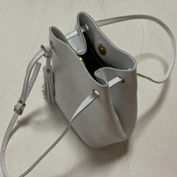 【受注生産】丸みボディのドローストリングバッグ Mini  White 7枚目の画像