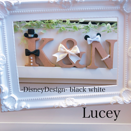 耳付き ブラック×ホワイト イニシャルオブジェ ウェルカムボード Lucey