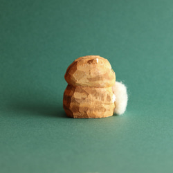 【9月抽選】木彫り人形ねこ　オバケつかまえたニャン　茶トラ　4センチ幅　[CCF-024] 3枚目の画像
