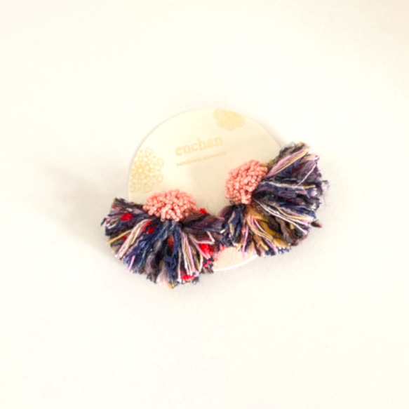 【再販】tubufuwa刺繍耳飾り［ピンク］ビーズ刺繍　ピアス／イヤリング 3枚目の画像