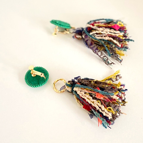 maru刺繍2wayタッセルイヤリング［グリーン］ビーズ刺繍 イヤリング