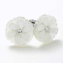 白の花柄がさりげなさを演出するカフスボタン Modern 074 タイピン