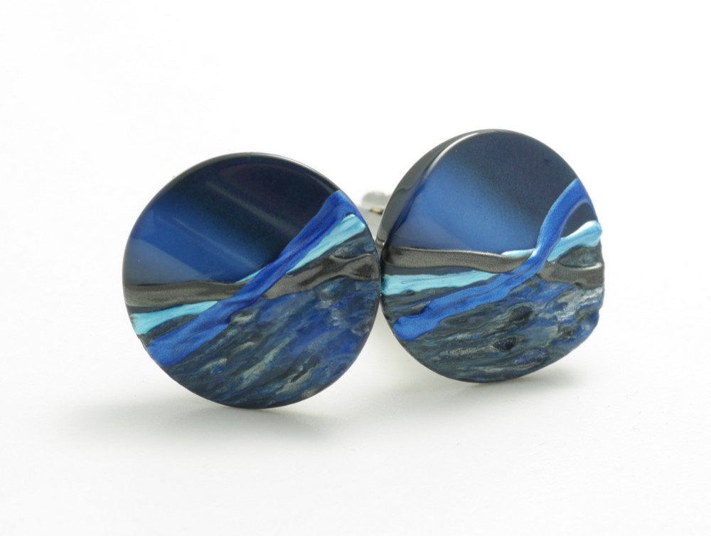 《Creema限定》ブルーの躍動感のあるカフスボタン Premium 118