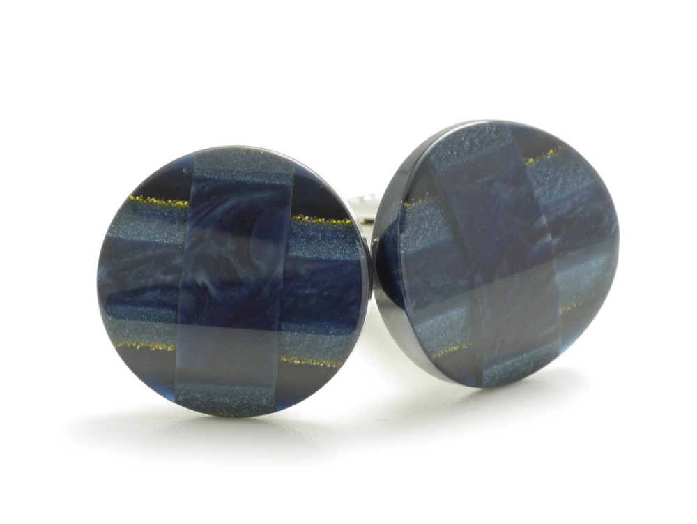 色のコラボレーションが感性を刺激するカフスボタン Premium 130