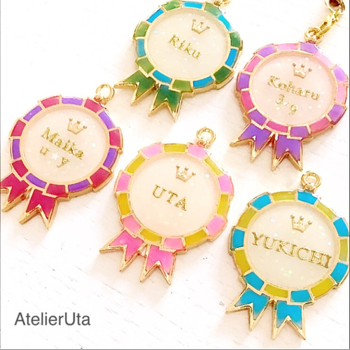 お名前入りカラフルロゼットチャーム その他アクセサリー MAIKA 通販  