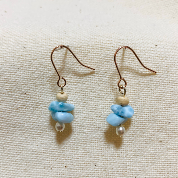 〜Pebble larimar〜 ★天然石ピアス★  大人気！！ ラリマー 〜小粒ピアス〜 2枚目の画像