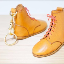 革のミニ靴キーホルダー【再販】 1枚目の画像