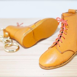 革のミニ靴キーホルダー【再販】 2枚目の画像