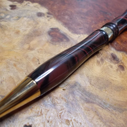 エボナイト(赤)のボールペン(パーカータイプ G2規格リフィル) 手作り