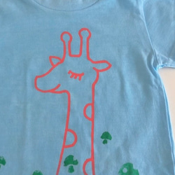 受注制作　kidsTシャツ「かわいいキリン　きのこの森」80cm~140対応 2枚目の画像