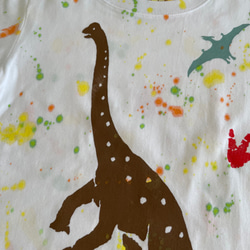 受注制作kidsTシャツ「足跡シリーズ　ブラキオサウルスとプテラノドン」100cm~140対応 2枚目の画像