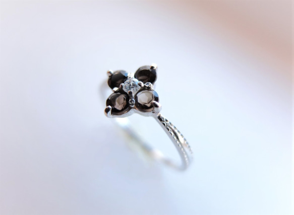 スモーキークォーツのfleurette silver ring 1枚目の画像