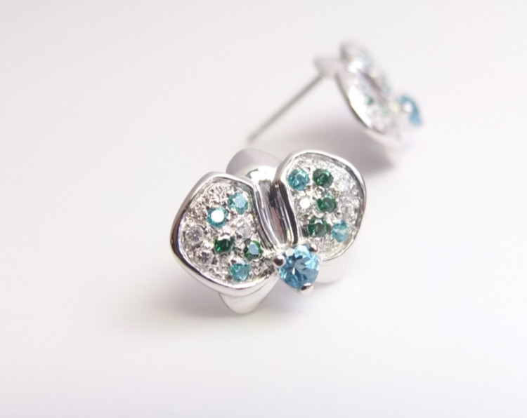 ～蘭～ブルートパーズフラワーピアス