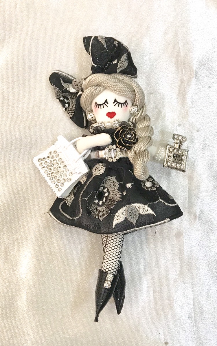 ルルベちゃん バックチャーム ドールチャーム ブラック刺繍 バッグ 