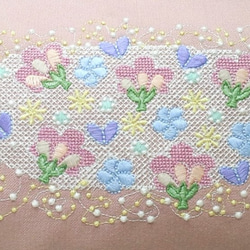 刺繍がま口ショルダーバッグ　花の森　ピンク 2枚目の画像