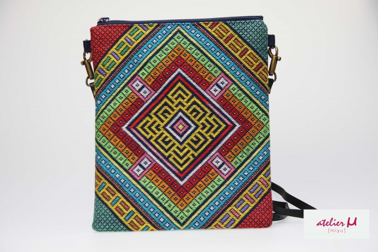 こぎん刺しのポシェット