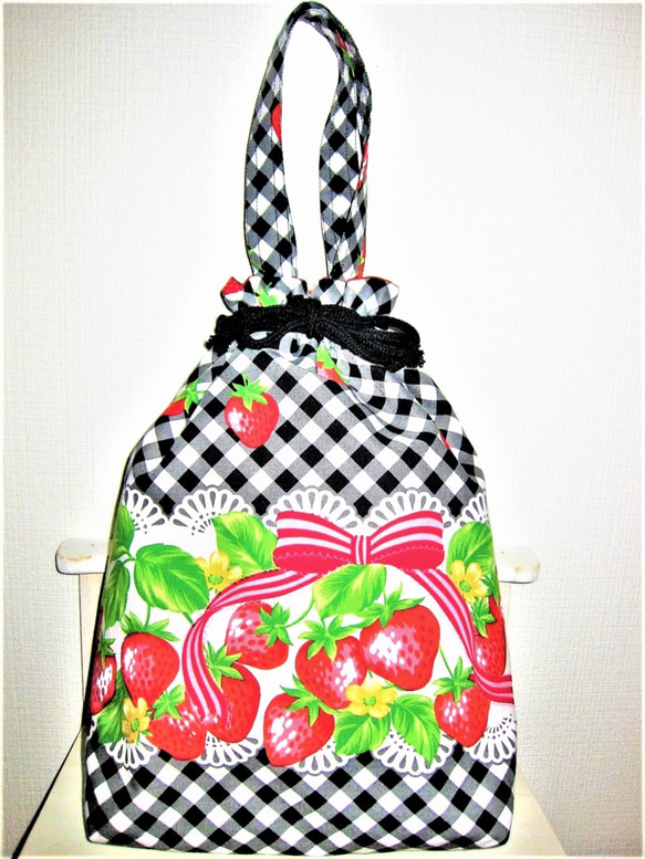 「イチゴ畑」のお着替え袋（体操着袋） 2枚目の画像
