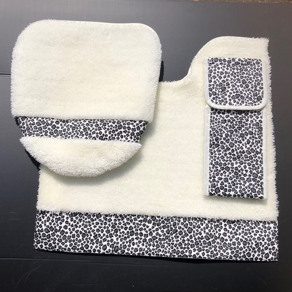 ヒョウ柄 三点セット バス・トイレ・洗面用品 shikimonoya 通販