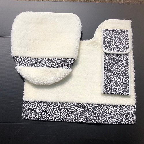 ヒョウ柄 三点セット バス・トイレ・洗面用品 shikimonoya 通販