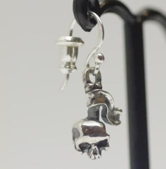 skull note pierce 1枚目の画像