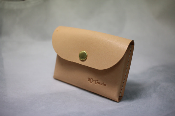 栃木レザー 手のひらサイズのカードケース（ナチュラル色）【送料無料】 1枚目の画像
