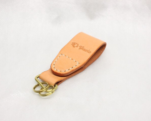 カヤページです。レジン マグネット キーホルダー ペンダント 新商品♡マグネットレジンを使ってチャームを作ってみた！簡単