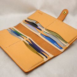 ヌメ革 手縫いのカードホルダー（オレンジ色）【送料無料】 1枚目の画像