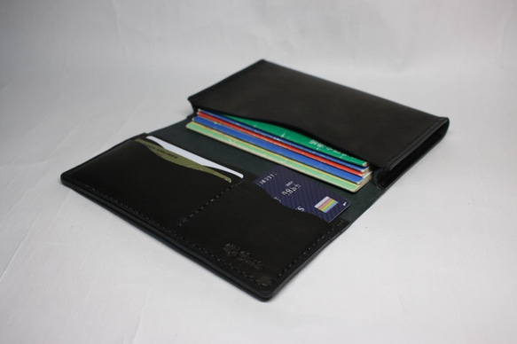 ヌメ革 手縫いの通帳ケース（ブラック色）【送料無料】 1枚目の画像