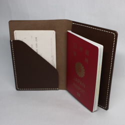 ヌメ革 手縫いのパスポートケース（ダークブラウン色）【送料無料】 4枚目の画像