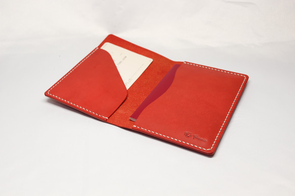 ヌメ革 手縫いのパスポートケース（レッド色）【送料無料】 2枚目の画像