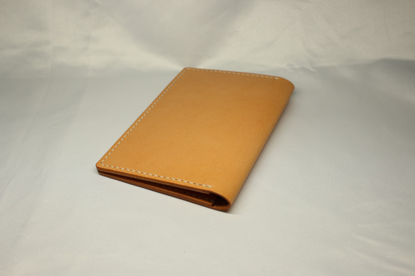 ヌメ革 手縫いのパスポートケース（オレンジ色）【送料無料】 3枚目の画像