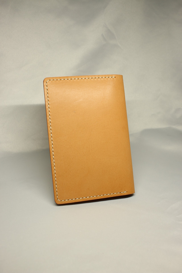 ヌメ革 手縫いのパスポートケース（オレンジ色）【送料無料】 4枚目の画像