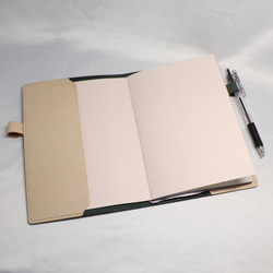 ヌメ革 手縫いのシンプル手帳カバー（グリーン色）【送料無料】 3枚目の画像
