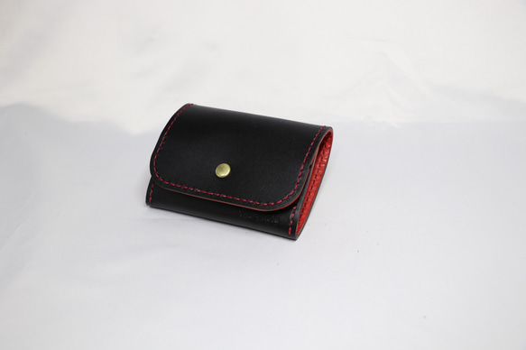 ヌメ革 ボックス型小銭入れTypeB（ブラック&レッド色）【送料無料】 5枚目の画像