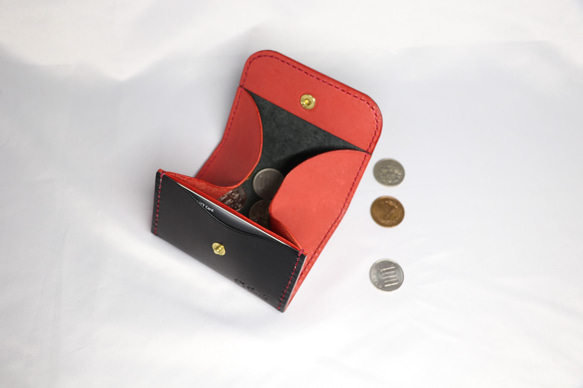 ヌメ革 ボックス型小銭入れTypeA（ブラック&レッド色）【送料無料】 4枚目の画像