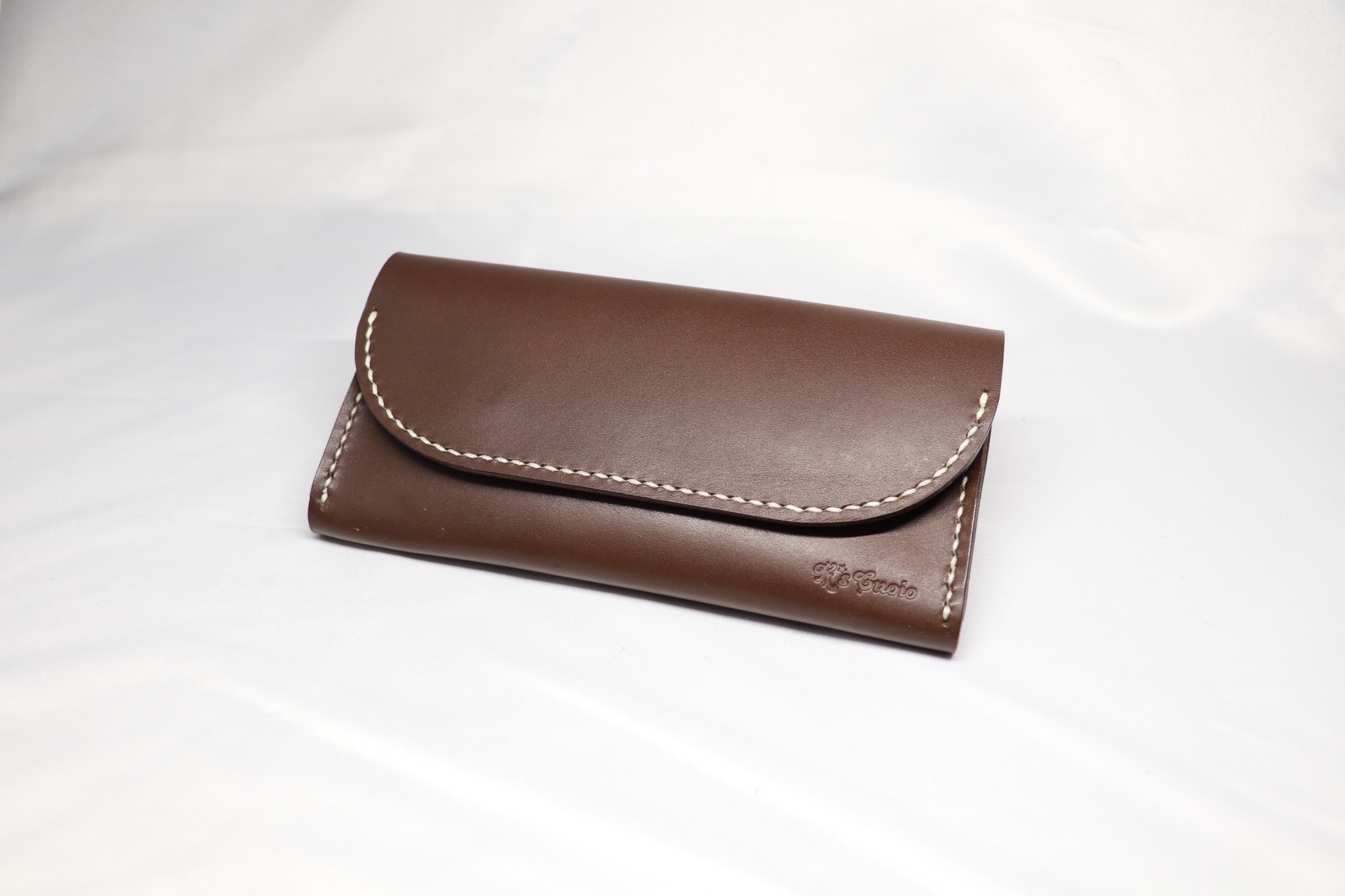 ヌメ革　ベルト通し型スマホケース横型（ダークブラウン色）【送料無料】